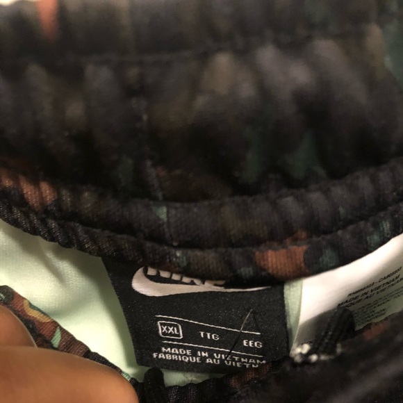 Camouflage Camo Nike Men’s Sweatpants - Picture 3 of 3